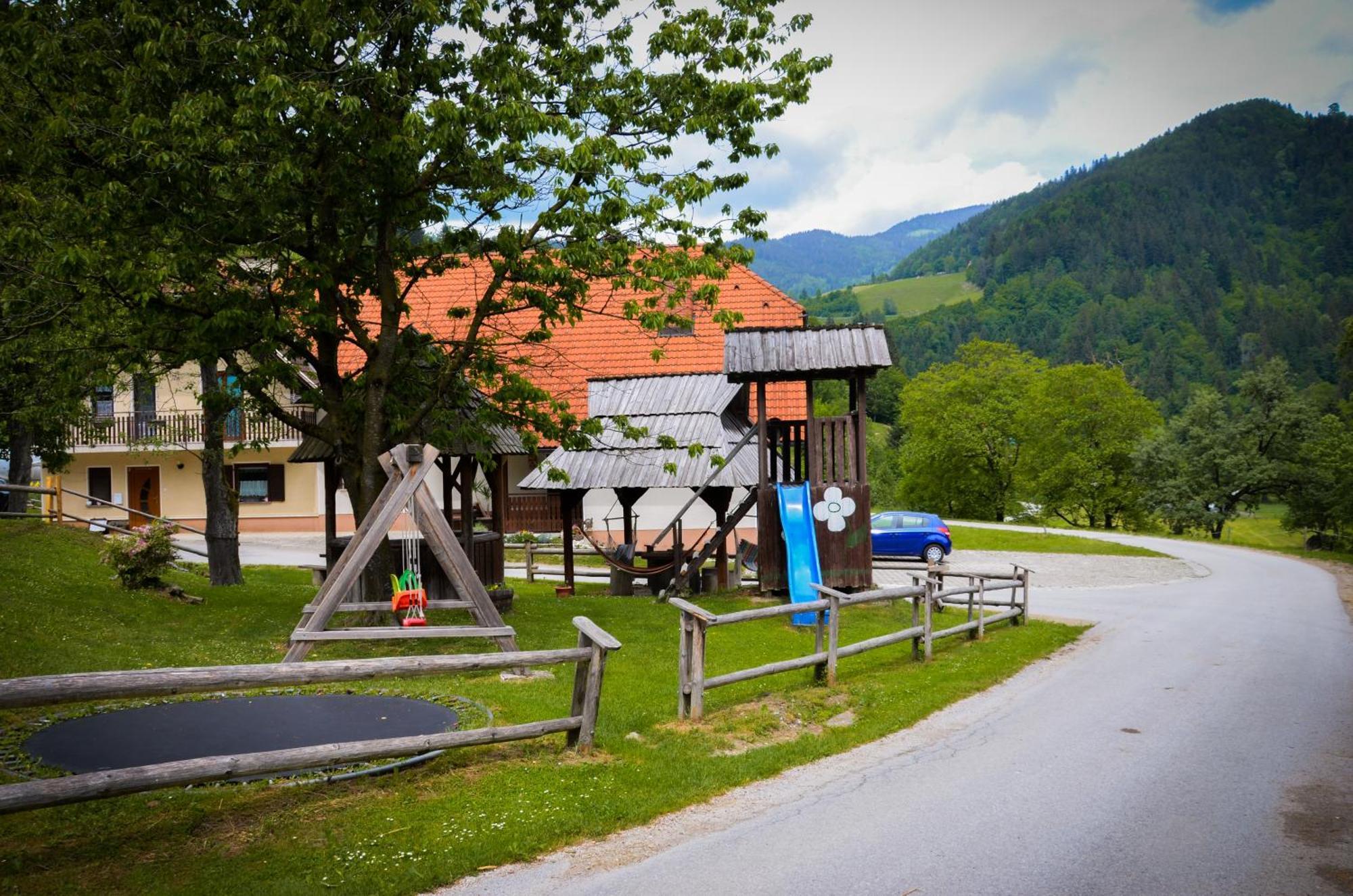 Farm Stay Loger Ljubno Ngoại thất bức ảnh